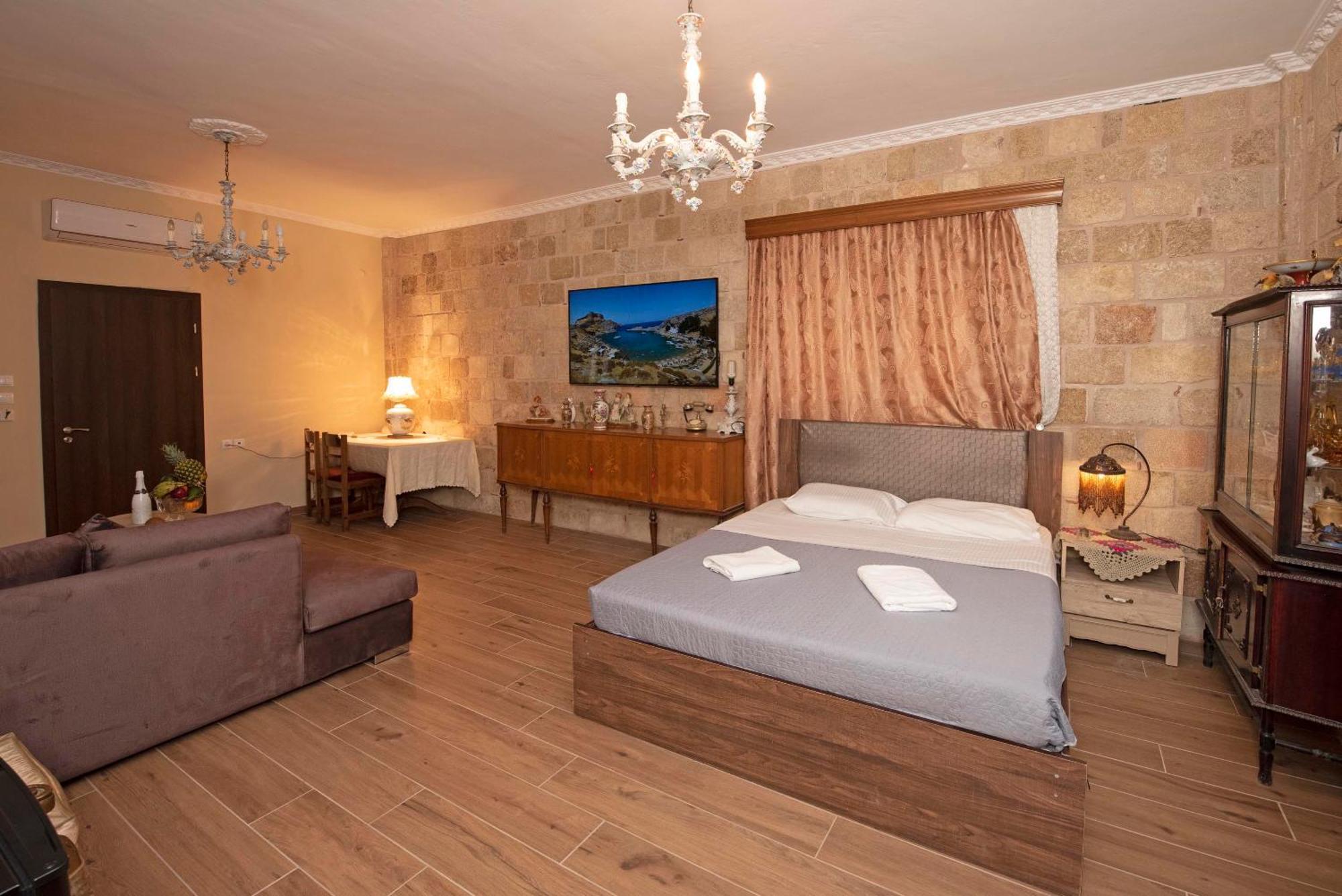 Arionos Rooms - Old Town Rhodes City Esterno foto